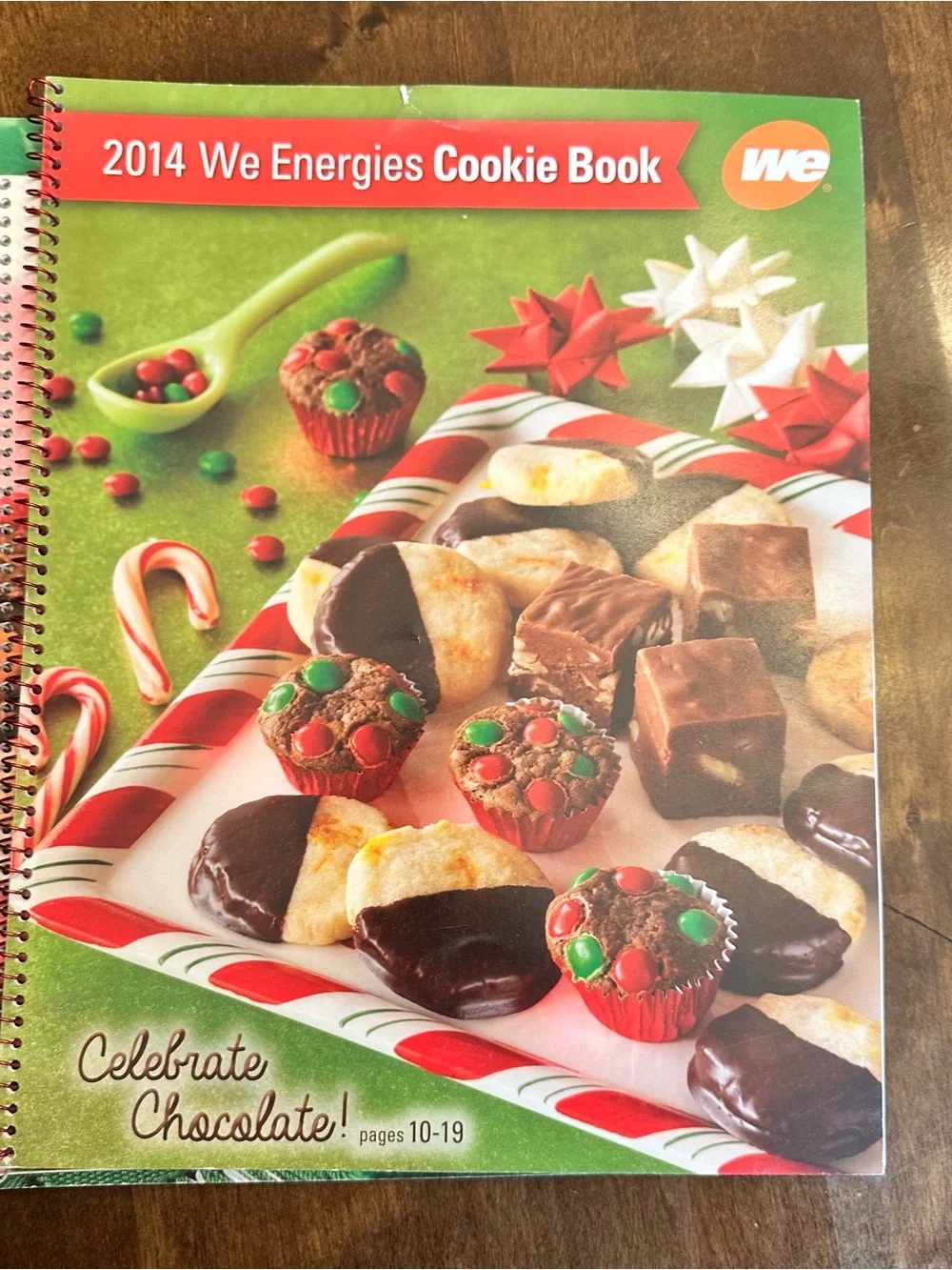 We Energies Cookie Books - Bundle of 4 Christmas Cookies Wisconsin